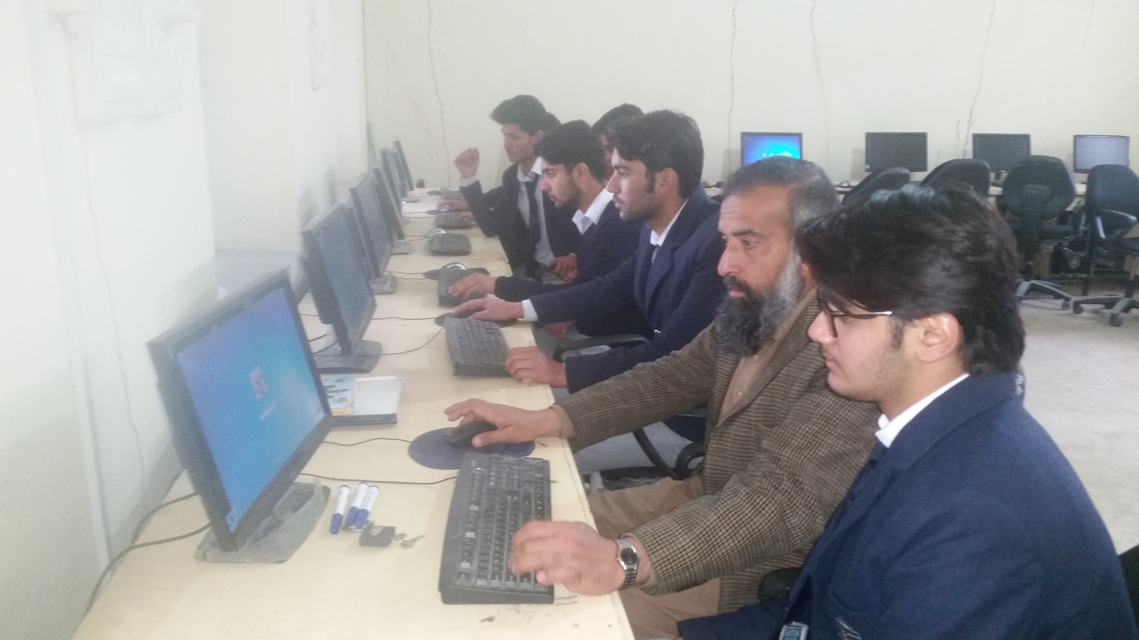 Students attend their practical in the Computer Laboratory.