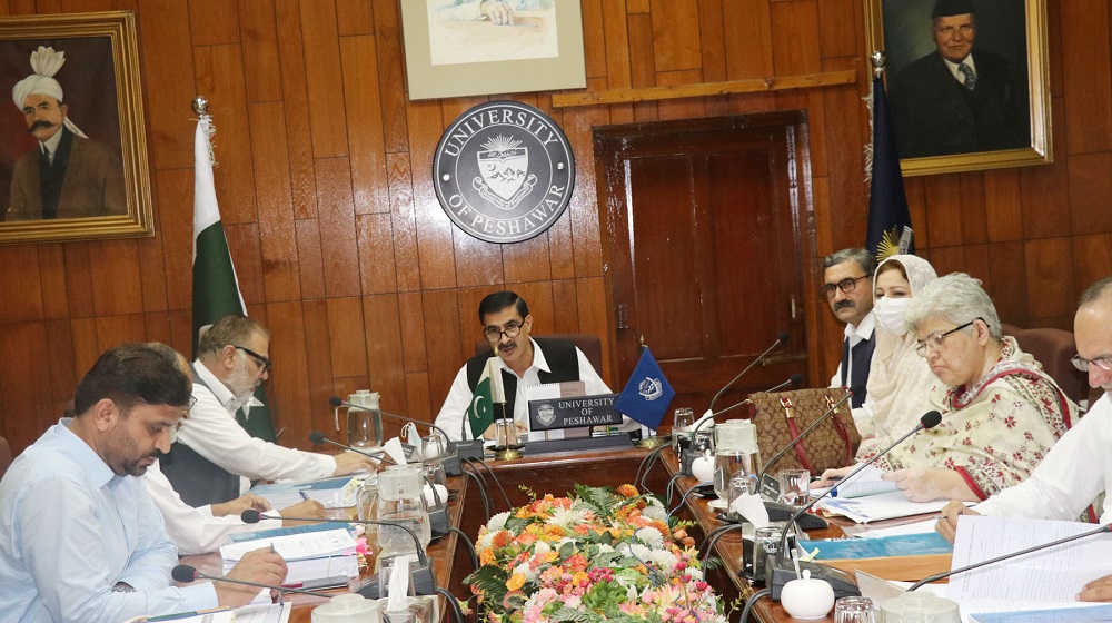 Vice Chancellor Prof Dr Muhammad Idrees chaird 438th meeting of the syndicate. Deans, Registrar, Treasurer, Dr M Ali VC QAU, Principals Frontier Law College & F.G College, Dilroz Khan (CA), Elected members and nominees of KP Govt. attended the meeting.