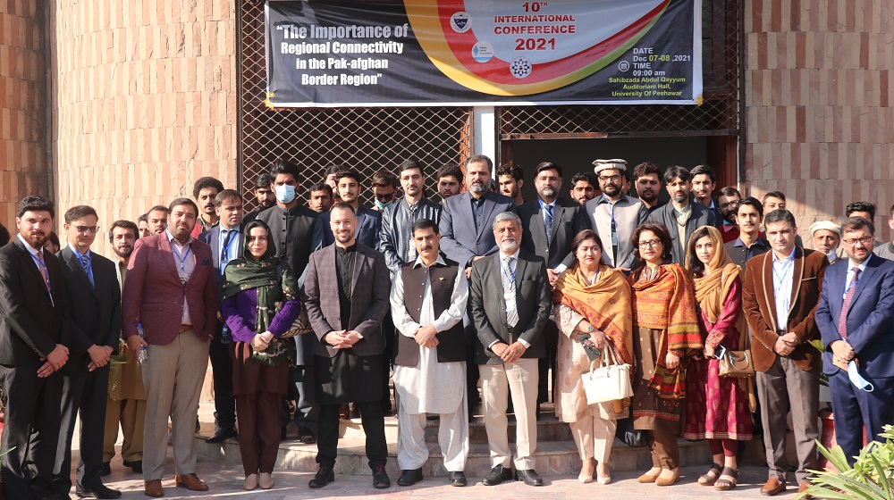 Vice Chancellor Prof Dr Muhammad Idrees in a group photo with participants and organizers of the 10th International conference themed 