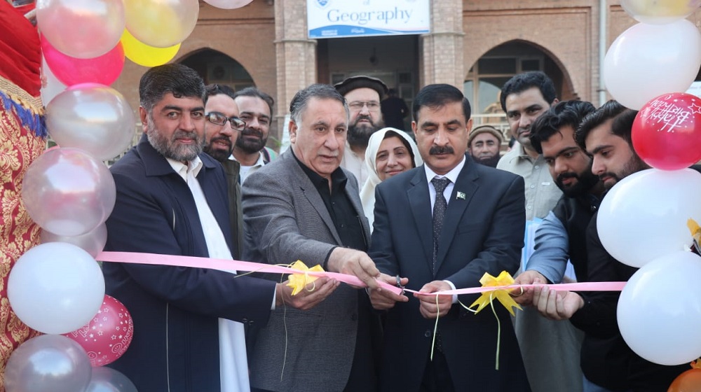 Prof Dr Muhammad Idrees, Vice Chancellor, University of Peshawar and Mr. Yaseen Khan, DG Soil and Water Conservation inaugurated Models and Poster Exhibition organized by the Dept of Geography and Geomatics, UoP