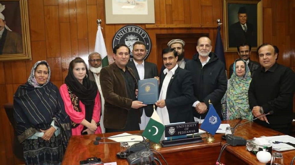 MoU signed between Zamong Kor and University of Peshawar CSP program. Under the MoU joint efforts will be made to equip state children at ZK with contemporary concepts, theory and skills of digital art, painting and communication skills.